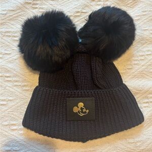 Disney x Love Your Melon Adult Chunky Knit Mickey Gold Foil Double Pom
Beanie